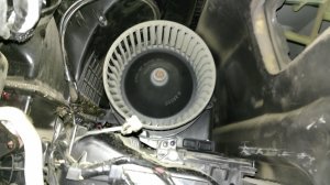 Причина неисправности моторчика печки Рено Флюенс