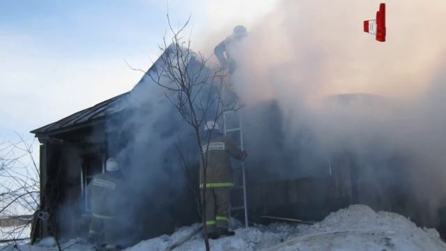 Новогодние правила жизни от МЧС: не допускать накала печей и следить за детьми смотреть онлайн