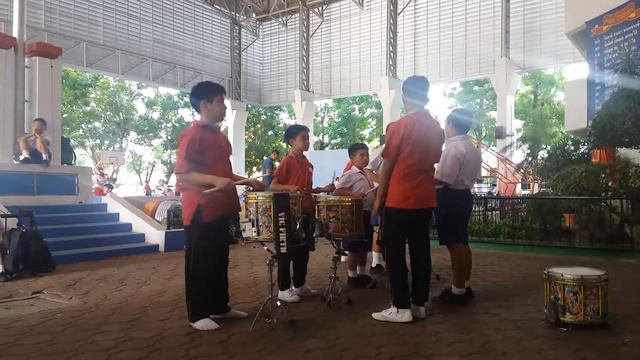 กราฟฟี่ วันแรก วงโย смотреть онлайн