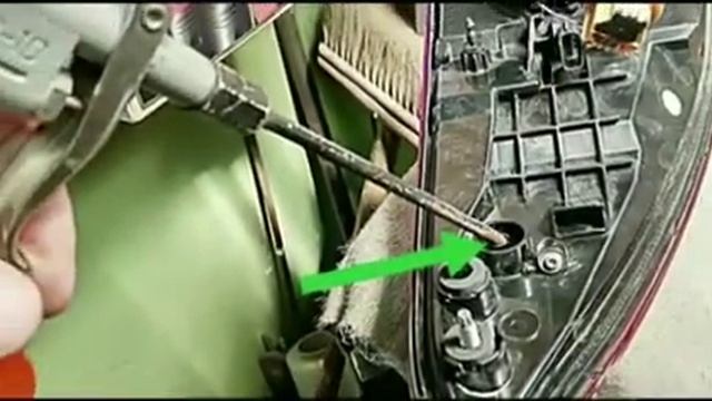 Рено Каджар-демонтаж заднего фонаря и герметизация.