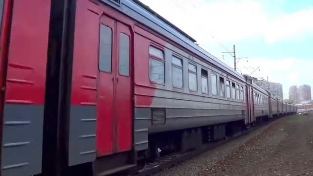 Изрисованный передок электропоезда ЭД4М-0268