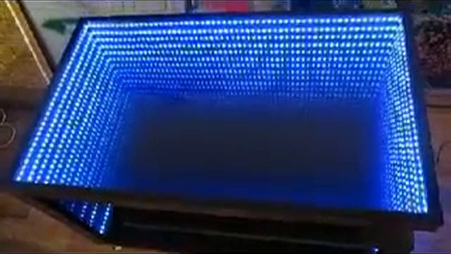 Стол с эфектом бесконечности смотреть онлайн