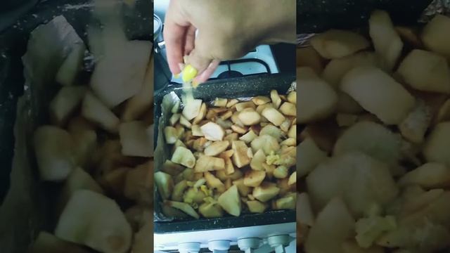 Пироги с швейцарским сыром