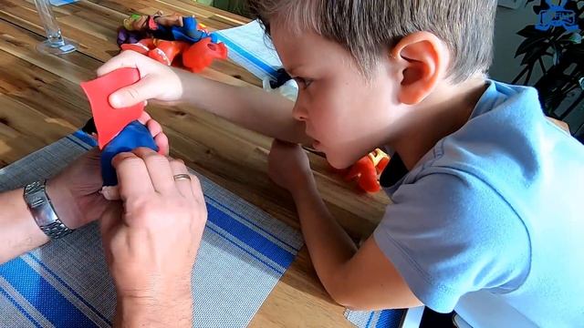 Порвал старых ГУДЖИТСУ ради новых Goo Jit Zu DINO // KiFill boys смотреть онлайн