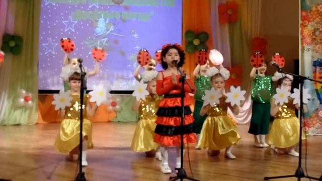 Песня Божья коровка смотреть онлайн