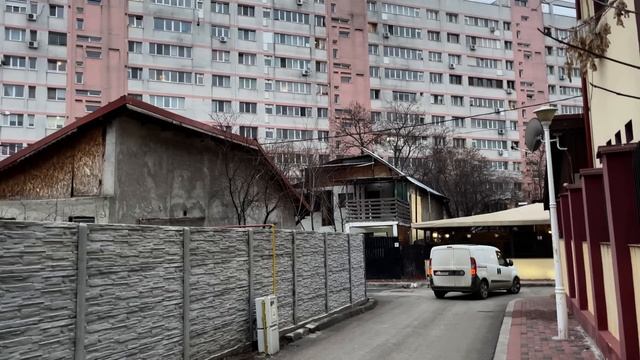 Nu înțelegea că soțul ei venea obosit de la muncă, și îi dădea tot felul de lucruri de făcut смотреть онлайн
