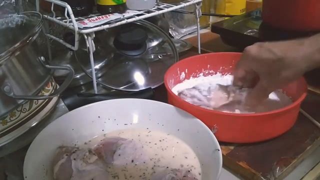 KITCHEN TALK: HOW TO COOK BUTTERMILK FRIED CHICKEN AND GRAVY SAUCE