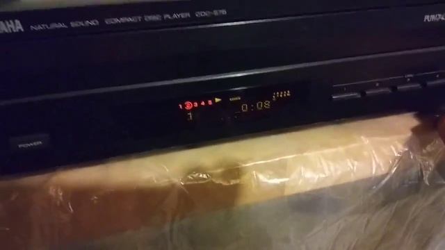 Yamaha CDC-575 5 Disc CD Player DEMO смотреть онлайн