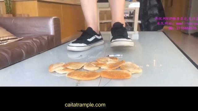 ASMR food crush смотреть онлайн