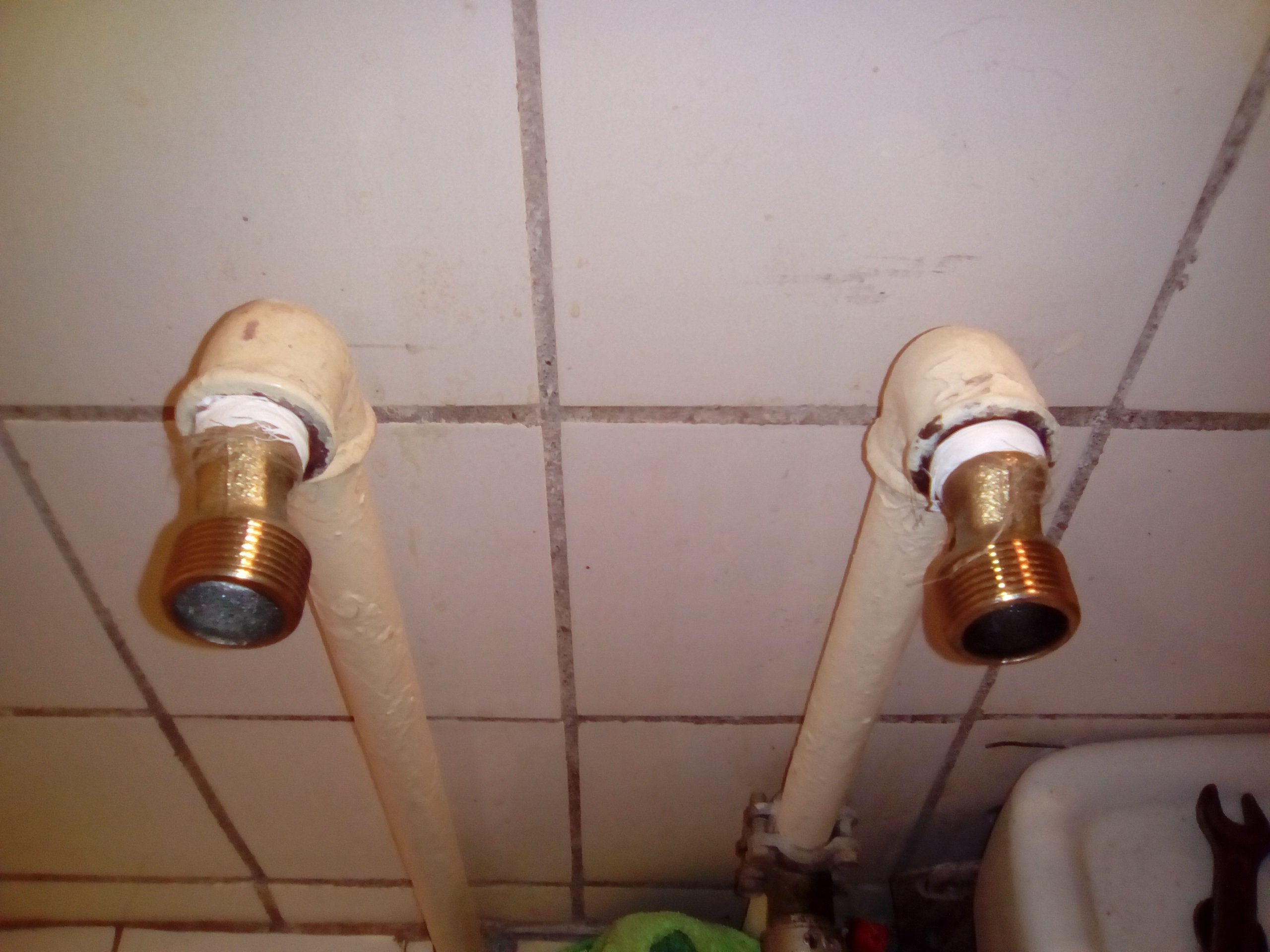 Как установить эксцентрики смесителя для ванны. смотреть онлайн