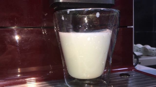 Кофемашина Miele CM5300 готовит капучино смотреть онлайн