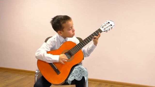 Поторочин Рома, 8 лет. ДШИ 8 г.Ижевск, гитара. смотреть онлайн