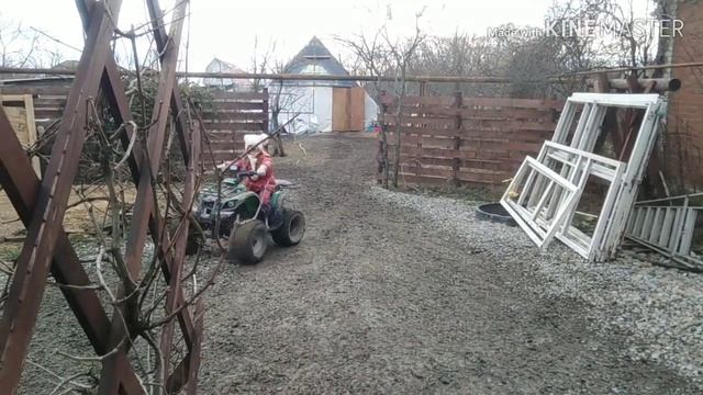 Грязевые развлечения для детей и взрослых. Квадроцикл Irbis 125u смотреть онлайн