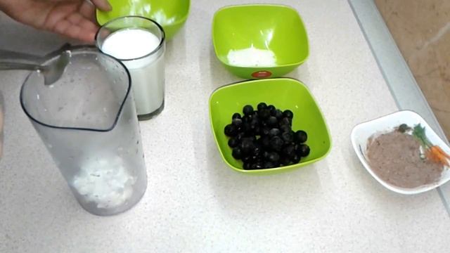 Как сделать -молочные Коктейли дома.оОчень вкусние 3 Вида. смотреть онлайн