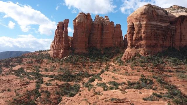 SEDONA, OCT 2022 | "THE ROSE HEART" KUNDALINI RETREAT WITH LOE | HIKING AT CATHEDRAL ROCK смотреть онлайн