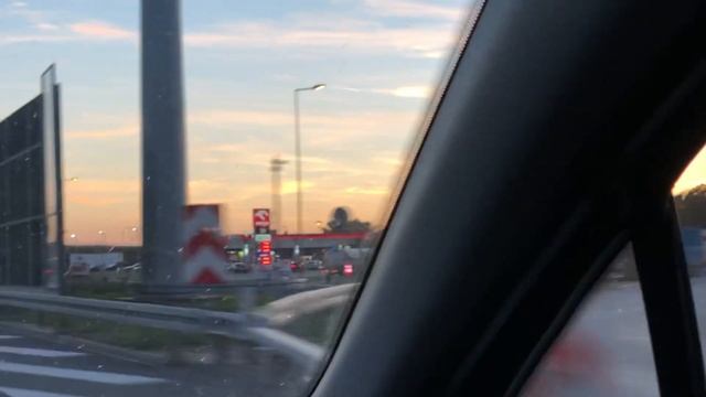 Почему поменяли Гданьск на Варшаву|Идём в душ на заправке|Новый стиль-прогулка по Вроцлаву в пижаме смотреть онлайн