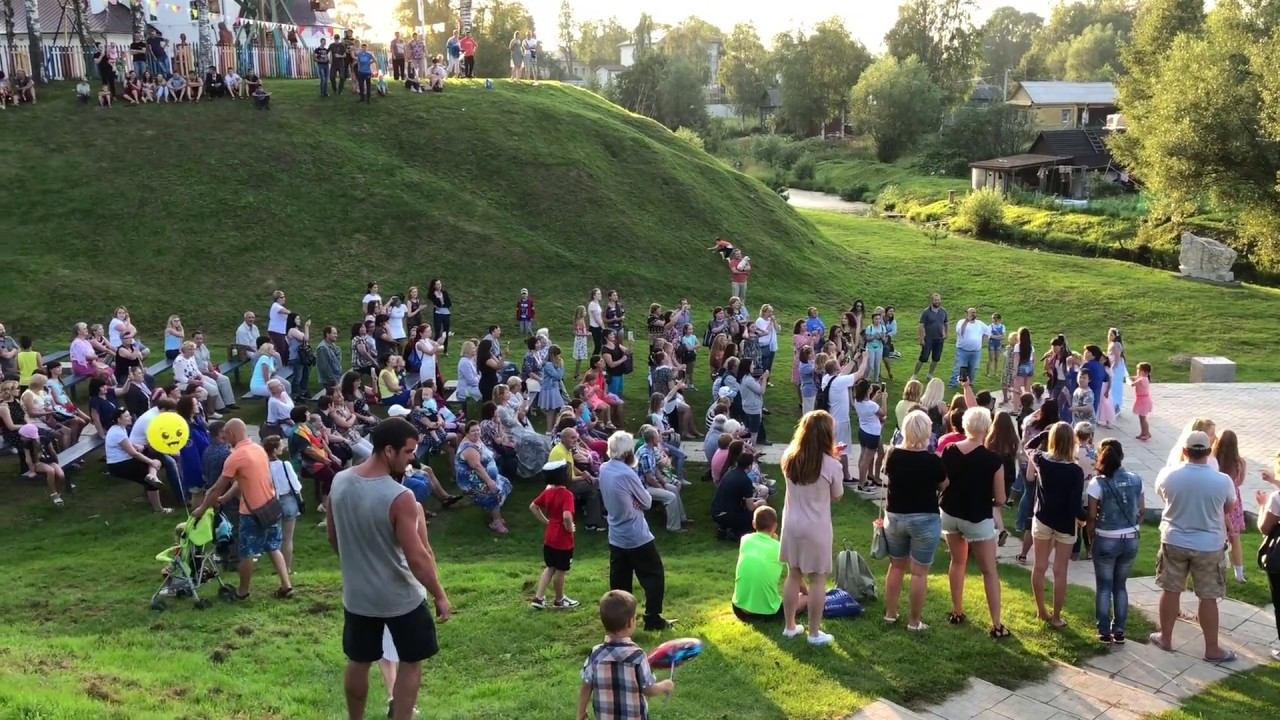 Papa, Mama – Diana Ankudinova @ Vyatskoye Village 2018-Jul-28.