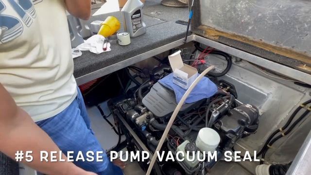 How To Use An Oil Extractor On A HOUSEBOAT смотреть онлайн