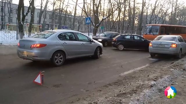 «Шкода» и «Шевроле» столкнулись в Нижнем Новгороде 13 февраля смотреть онлайн