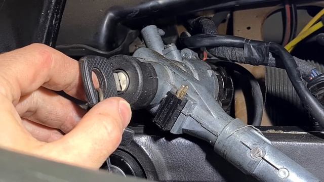 Mercedes 123 steering lock removal смотреть онлайн