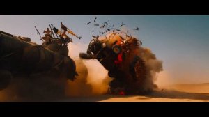 отрывок из фильм Безумный Макс  Дорога ярости 2015 /