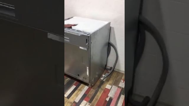 Hotpoint Ariston HIO 3C23 WF смотреть онлайн