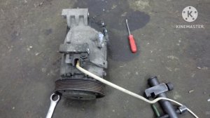 KIA SEED загудел пошипник компрессора кондиционера