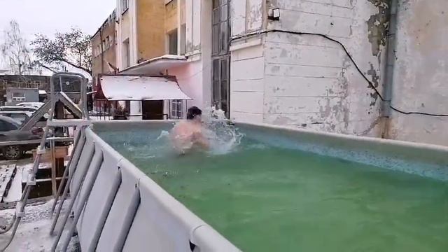 Моржи. Закаляемся зимой. смотреть онлайн