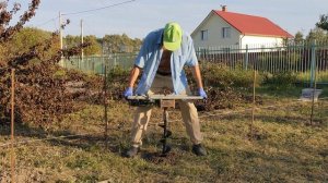 Бур садовый, электрический, самодельный или почти самодельный. Я его слепил из того что было.