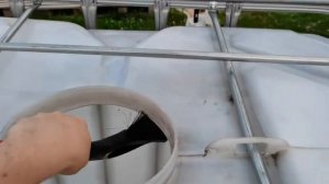 Как промыть кубовый бак сверху?