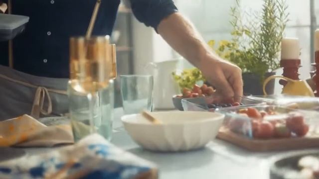 Встраиваемые холодильники и морозильники Neff смотреть онлайн