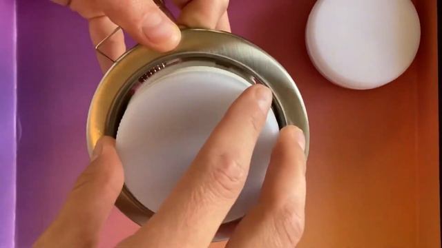 Как поменять лампочку у светильника GX53 смотреть онлайн