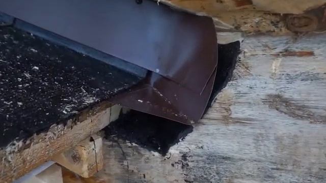 Примыкание кровли к бревенчатому срубу.  Вариант 1