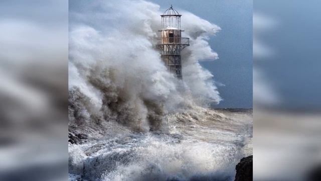 Волны в Мексике стали светиться во время карантина фото