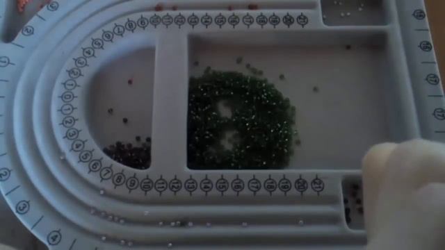 Новогодние Поделки своими руками к НОВОМУ ГОДУ 2021. Елочка из бисера Видео для начинающих смотреть онлайн