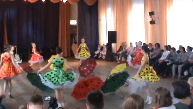 Танец с зонтиками смотреть онлайн