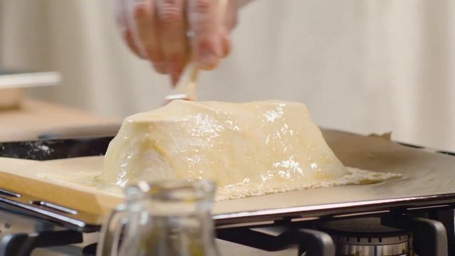 Константин Ивлев и Национальная Коллекция :: Кулебяка с рыбой и соусом Шампань смотреть онлайн