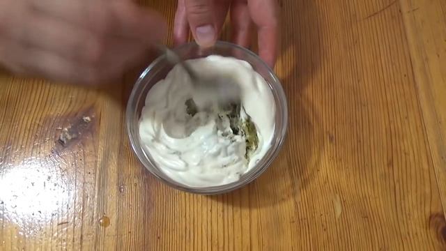 Муж просит каждый день! Соус на основе майонеза с чесноком и солеными огурцами! смотреть онлайн