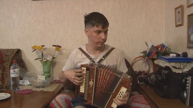 Различные мелодии на тальянке смотреть онлайн