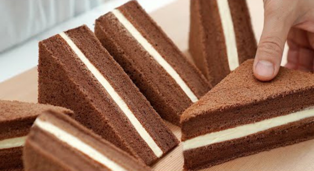 И торта не надо.Мягкий влажный быстрый шоколадный сендвич((делюсьрецептом))