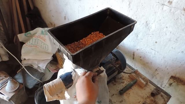 Кормоизмельчитель, мельница электрическая смотреть онлайн