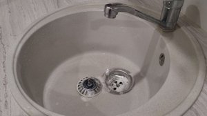 как отмыть раковину на кухне из искусственного камня