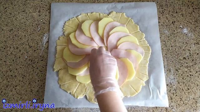 Cъедается мгновенно! Невероятно вкусная галета с картофелем и ветчиной смотреть онлайн