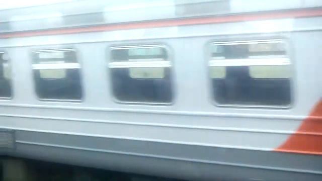 Подьезжаем к Софрино, в Москву, из окна поезда. смотреть онлайн