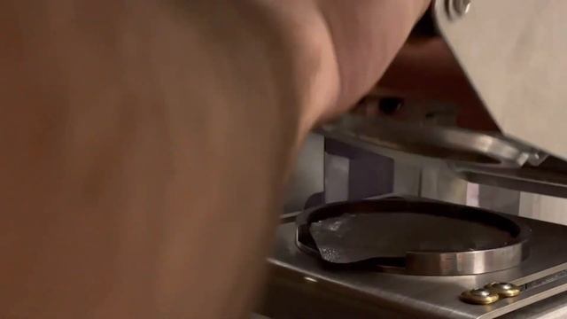 Обзор ручного запайщика стаканов от TMM Crioline