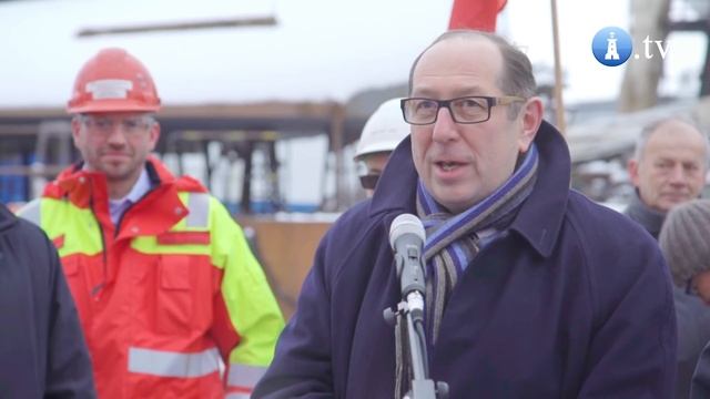 W Naucie zwodowano nowoczesny kadłub statku offshore смотреть онлайн