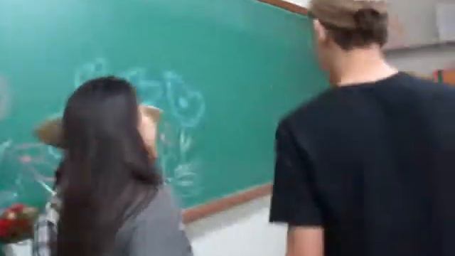 apresentação do trabalho de ingles eu grasi e nathy kkk смотреть онлайн