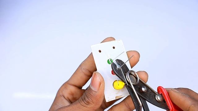 10 रु में बैटरी चार्जिंग मॉड्यूल बनाए || How to make smart battery charging module смотреть онлайн