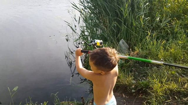 МУЛЬТИК ПРО РЫБАЛКУ/СПИННИНГ/ПОЙМАЛИ ОГРОМНЫЙ УЛОВ!!!! смотреть онлайн