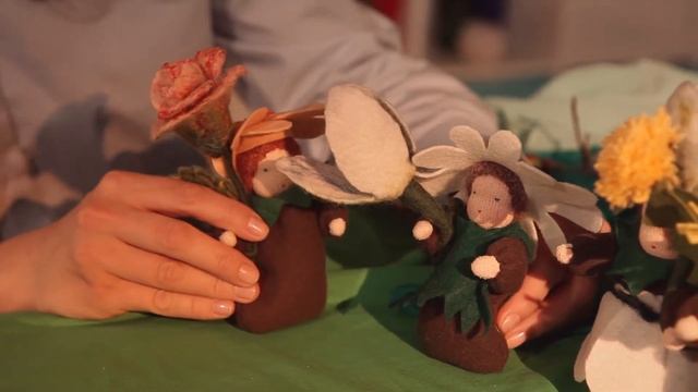 КРУГЛЫЙ ГОД (0+) смотреть онлайн